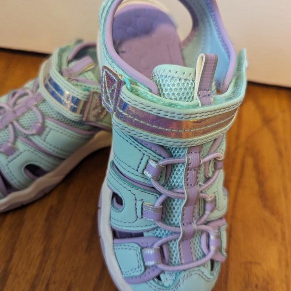 Girls Size 12 Water Shoes - Picture 2 of 3